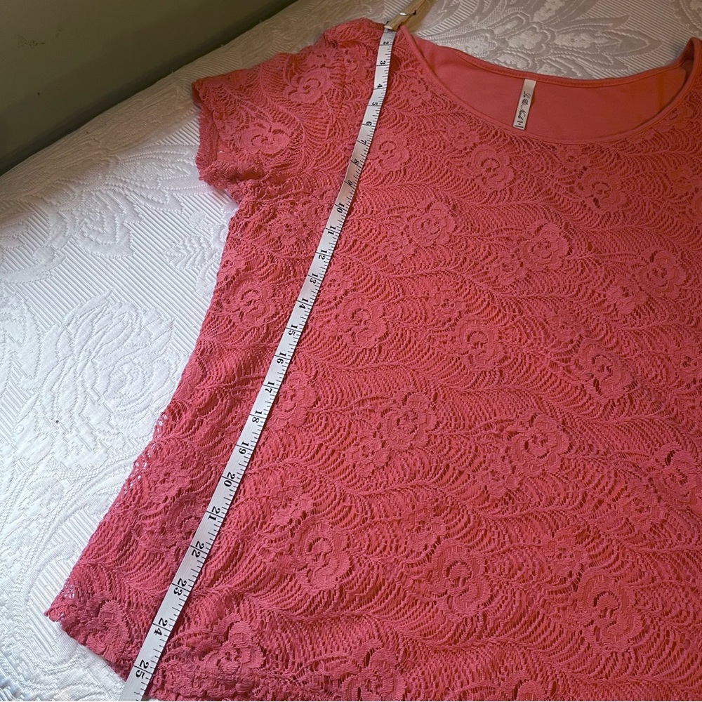 Leo Nicole~Women’s Lace Coral Blouse XL – Romantic, Soft, Flowy - Picture 4 of 9
